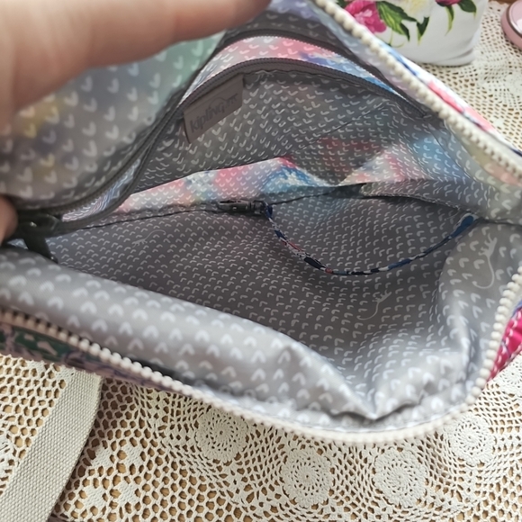 Kipling Alvar Crossbody Indigo/Bloom 4 Zipper - Picture 7 of 11